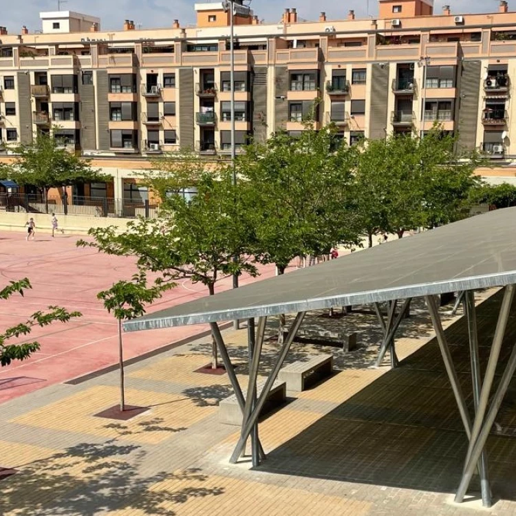 Imagen relacionada de inaugurada pergola fotovoltaica colegio valencia