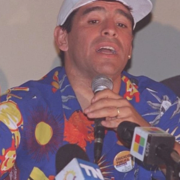 Imagen relacionada de diego armando maradona compromiso educacion publica jubilados