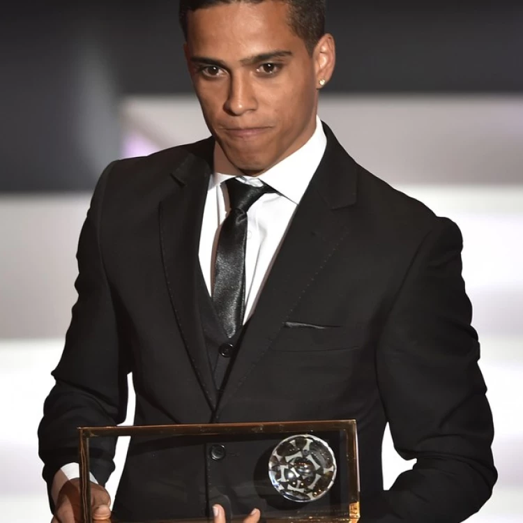 Imagen relacionada de wendell lira ex futbolista subastar premio puskas 500000 euros