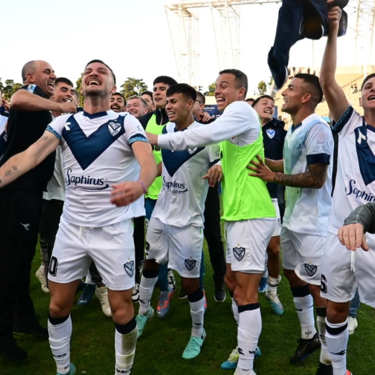 Imagen relacionada de velez jugara la final de la copa de la liga con dificultades