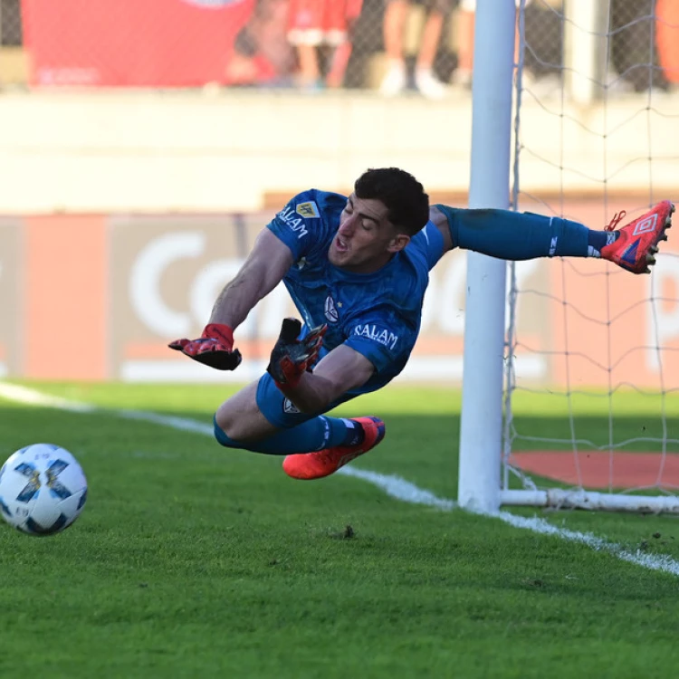 Imagen relacionada de tomas marchiori guia a velez a la final de la copa de la liga con su papelito magico