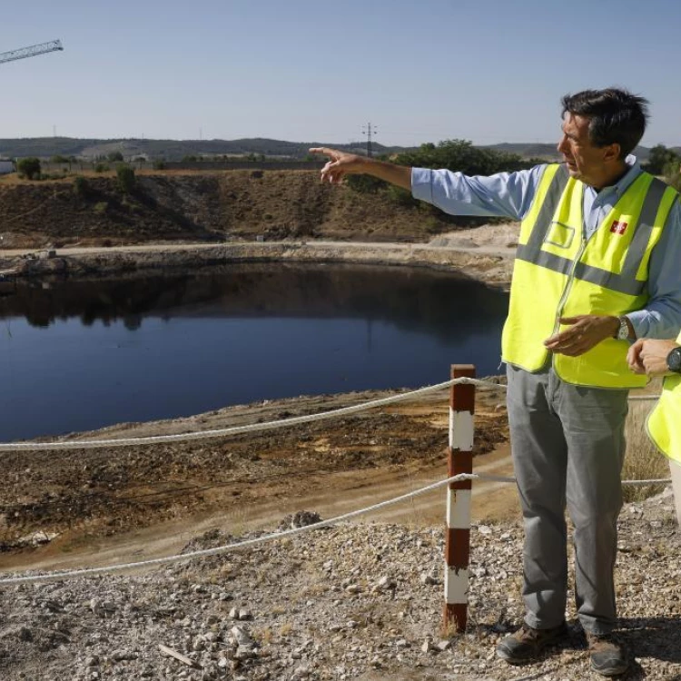 Imagen relacionada de madrid extrae mas de 66000 toneladas de residuos de las lagunas de arganda del rey