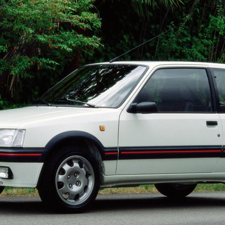 Imagen relacionada de el iconico peugeot 205 gti cumple 40 anos y sigue dejando huella en la historia del automovilismo