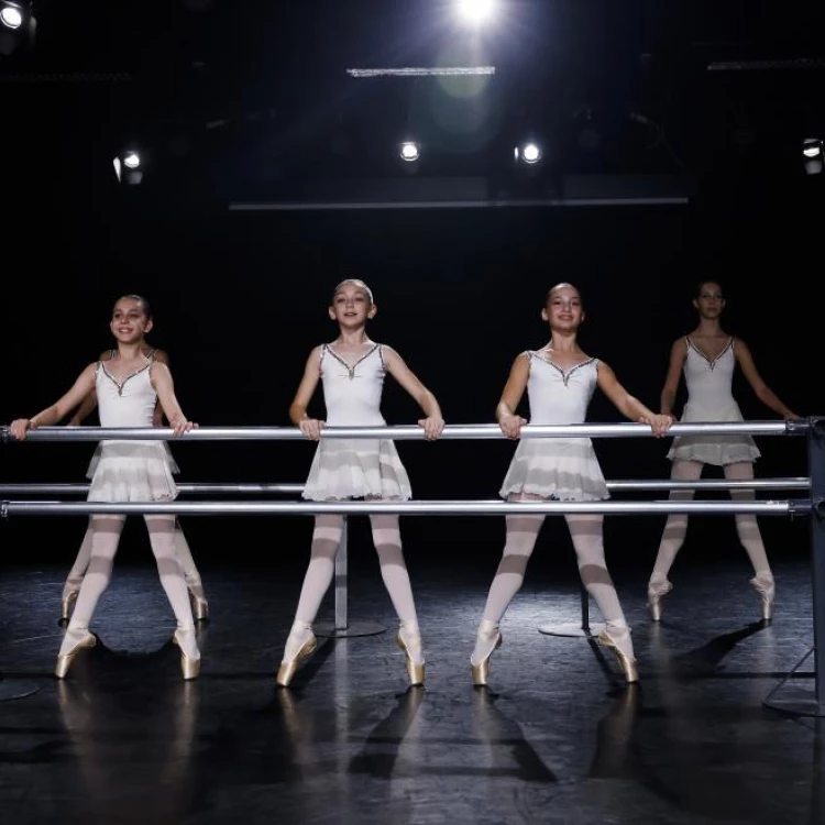 Imagen relacionada de madrid en danza puerta sol estudio baile