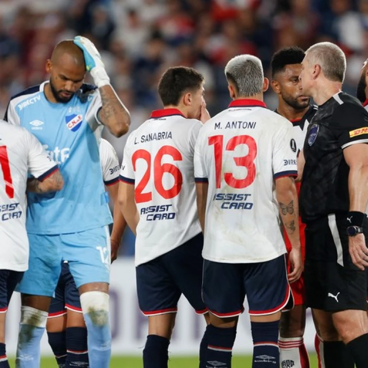 Imagen relacionada de river plate empata nacional montevideo copa libertadores