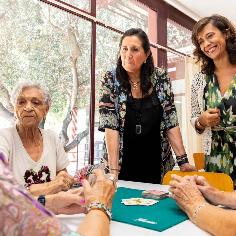 Imagen relacionada de ampliacion servicio comedor centros convivencia mayores zaragoza